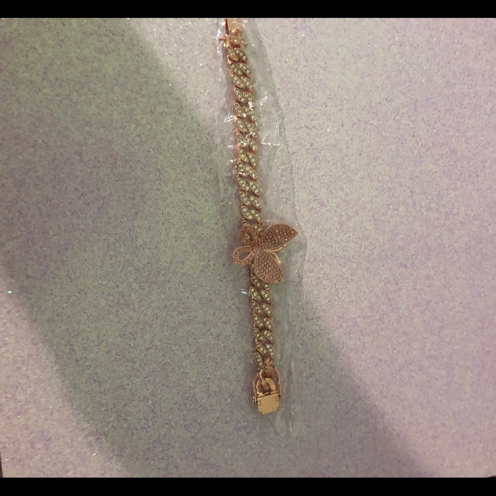 Pink Rhinestone Butterfly Bracelet. - Picture 6 of 7